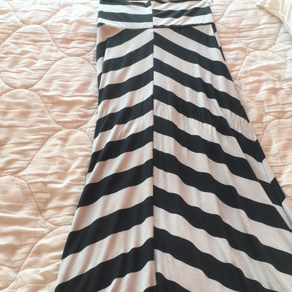 Gray and white striped maxi